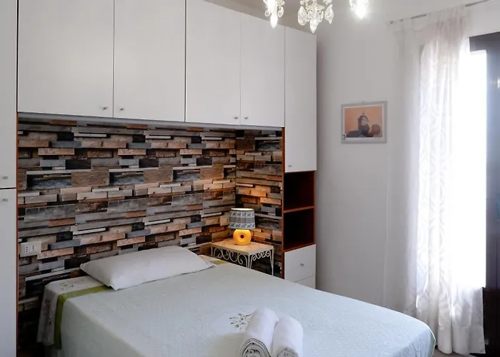 Affittacamere Domo Agora' 3*